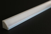 24V Eckleiste Corner diffus – ultra-warmweiß mit 2000 Kelvin – 240 × 2835 LEDs – 19 W – 1976 lm/m