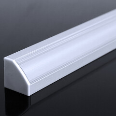 24V Eckleiste Corner transparent – ultra-warmweiß mit 2000 Kelvin – 240 × 2835 LEDs – 19 W – 1976 lm/m