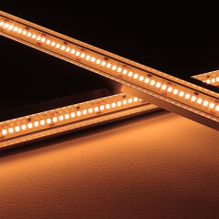 24V Eckleiste Corner transparent – ultra-warmweiß mit 2000 Kelvin – 240 × 2835 LEDs – 19 W – 1976 lm/m