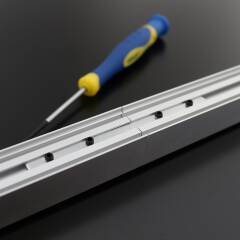 LED Profil Aufputz CONNECT-PRO, erweiterbar, silber eloxiert, Diffusor weiß opal - für LED-Streifen bis 21mm Breite