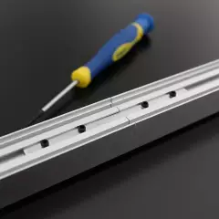 LED Profil Aufputz CONNECT-PRO, erweiterbar, silber eloxiert, Diffusor weiß opal - für LED-Streifen bis 21mm Breite