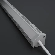 wasserdichtes IP54 LED-Eckprofil STRONGE EDGE, für Außen, flach, silber eloxiert, Abdeckung weiß diffus - für LED-Streifen bis 8mm Breite