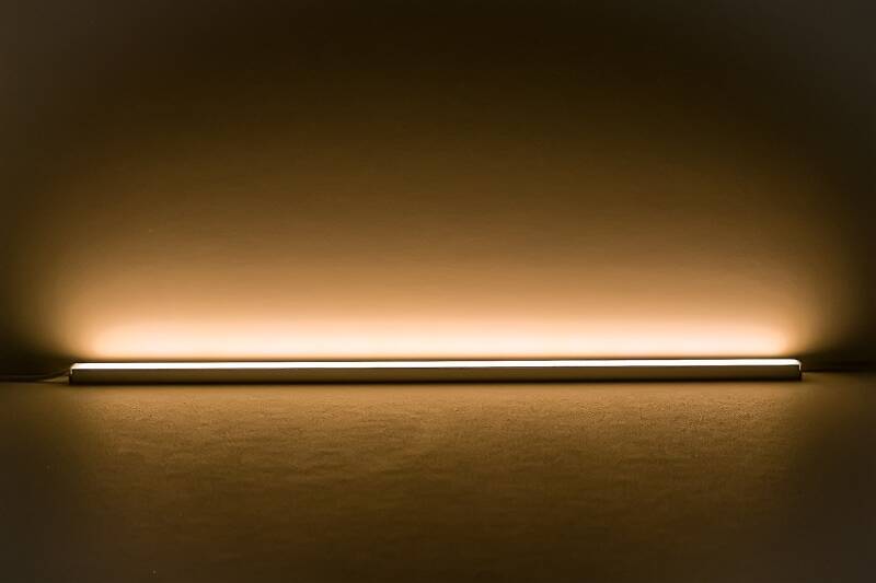 COB LED-Leuchte 230V – Lineare LED-Leiste CONNECT | Diffus dimmbar | Warmweiß | 150° IP54